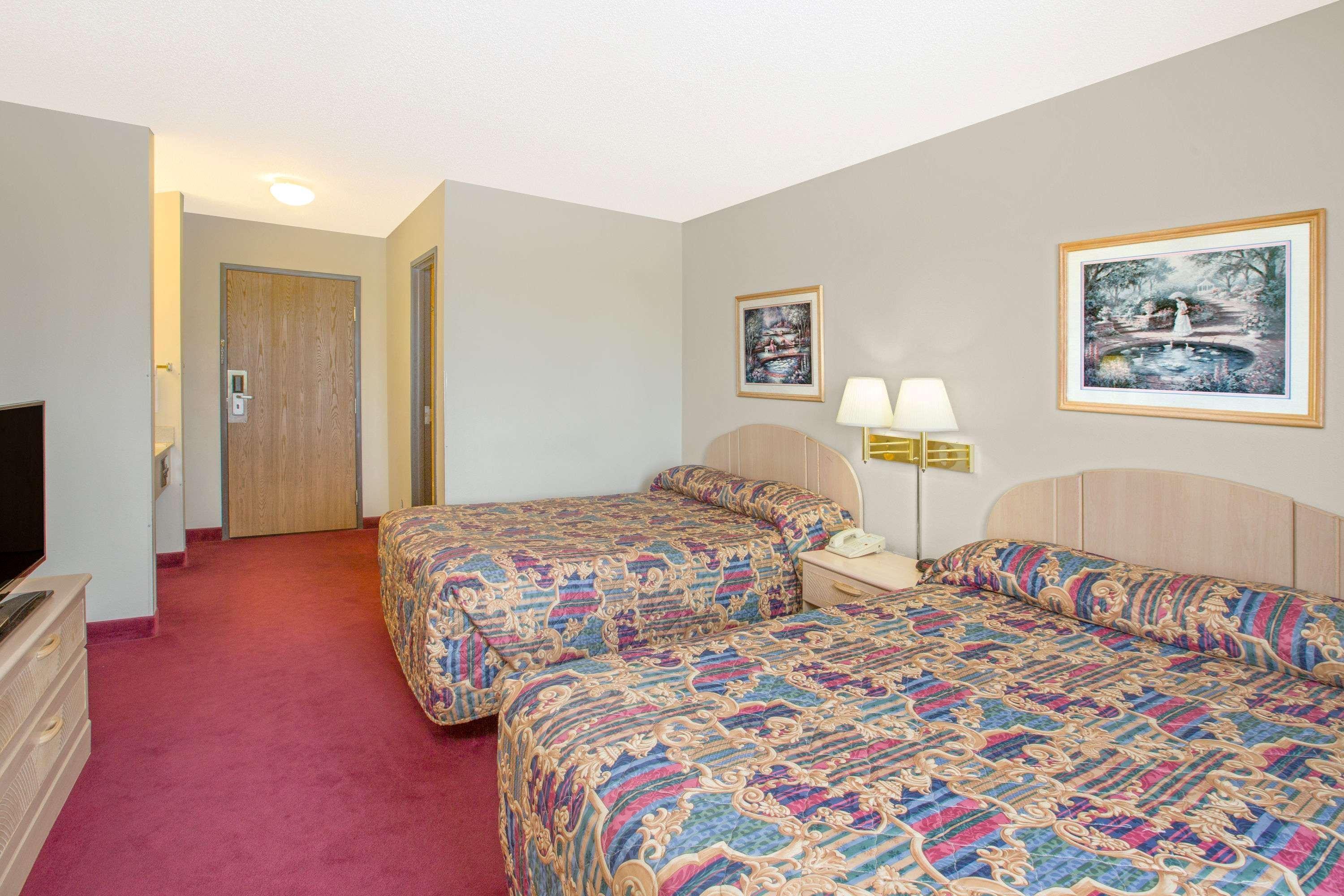 Super 8 By Wyndham Bethany Mo Extérieur photo